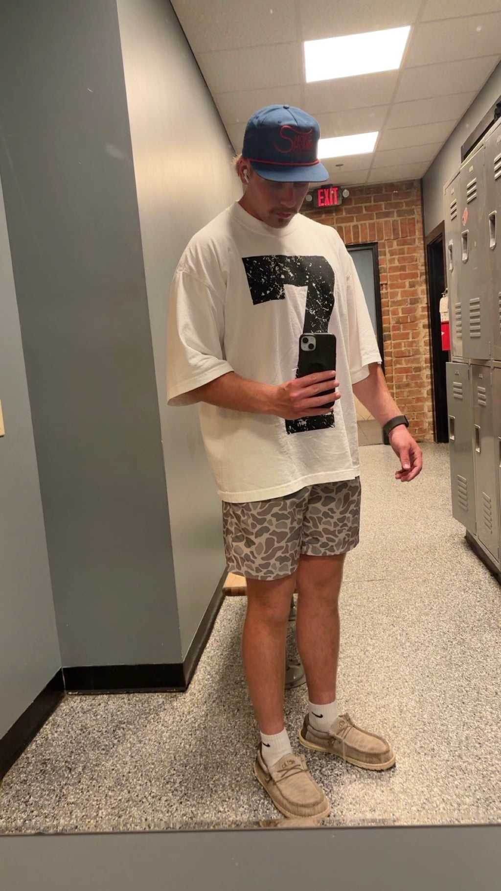 70x7 Super Oversized Tee