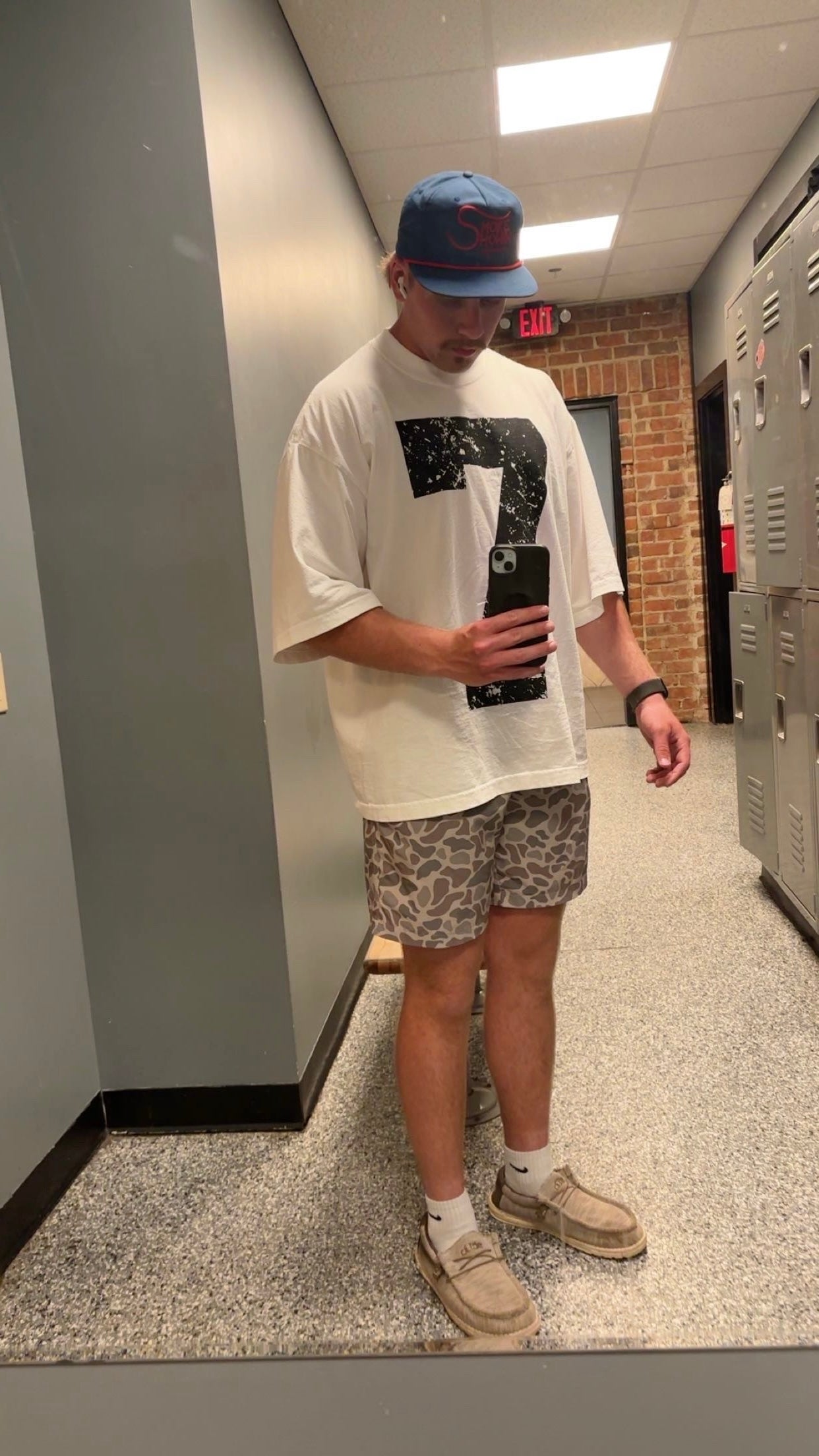 70x7 Super Oversized Tee